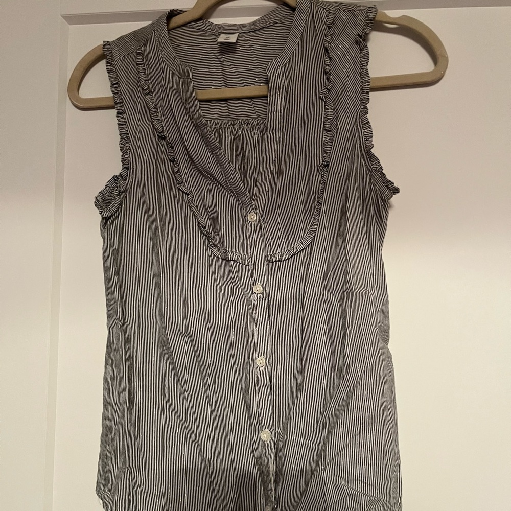 Black and white button down top